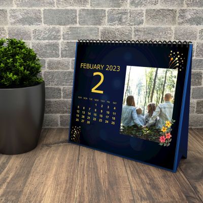 Table Calendar 2023 in Black