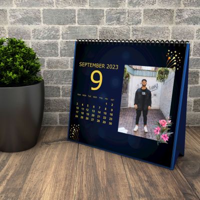 Table Calendar 2023 in Black