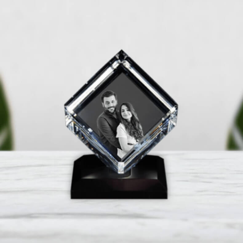 Celebrate Special Moments with a 3D Personalized Crystal Cube